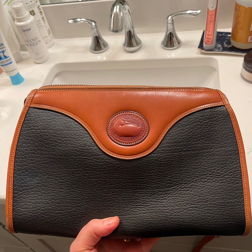 Vintage Dooney and Bourke black and Tan handbag